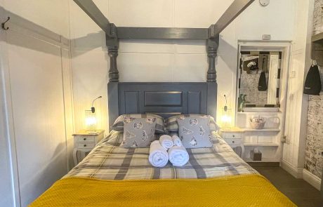 The Roost Retreat, Self-Catering Accommodation in North Yorkshire The Roost Retreat, Self-Catering Accommodation in North Yorkshire