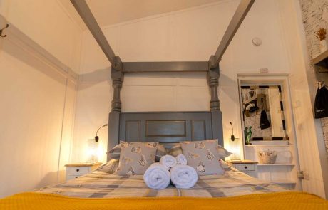 The Roost Retreat, Self-Catering Accommodation in North Yorkshire The Roost Retreat, Self-Catering Accommodation in North Yorkshire